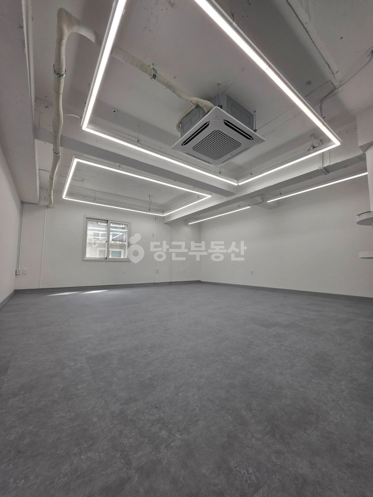 대전광역시 서구 둔산동 상가 사진 1