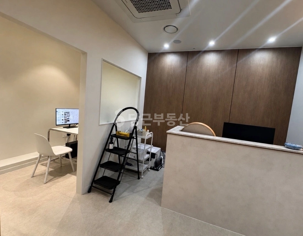 경기도 수원시 팔달구 인계동 상가 사진 1