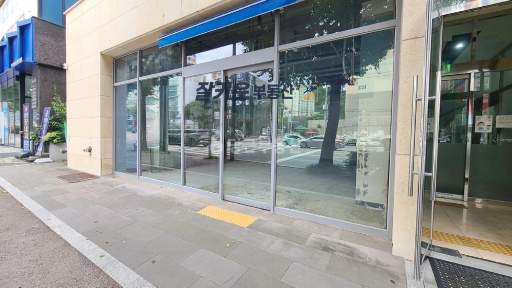 전남광주통합특별시 남구 진월동 상가 사진 1