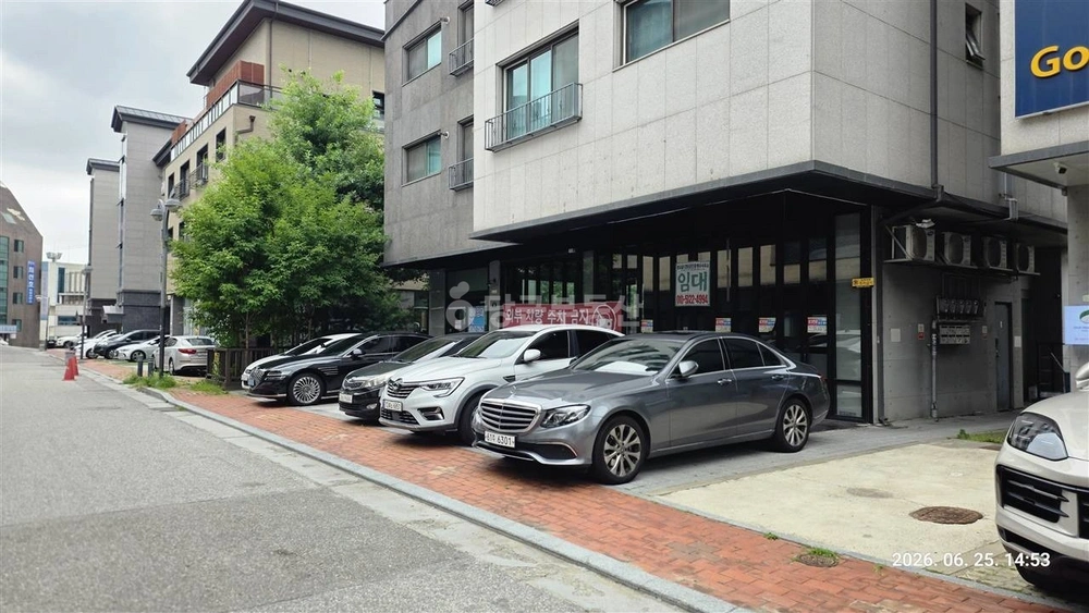 경기도 수원시 영통구 원천동 상가 사진 1