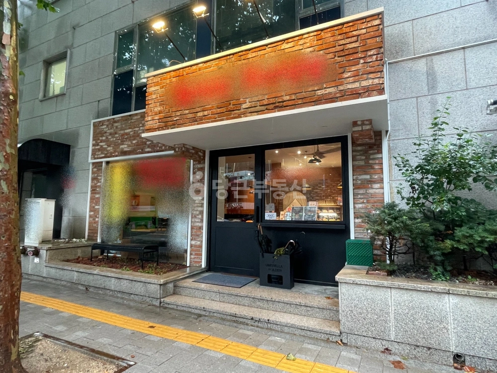 서울특별시 마포구 서교동 상가 사진 1
