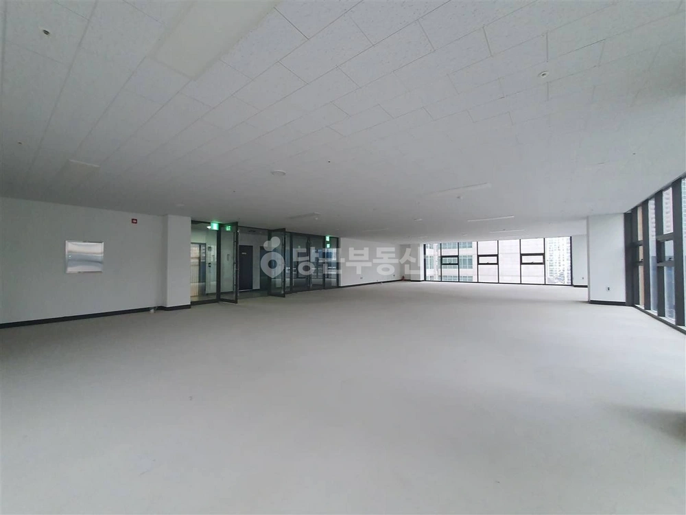 경기도 수원시 팔달구 인계동 상가 사진 1