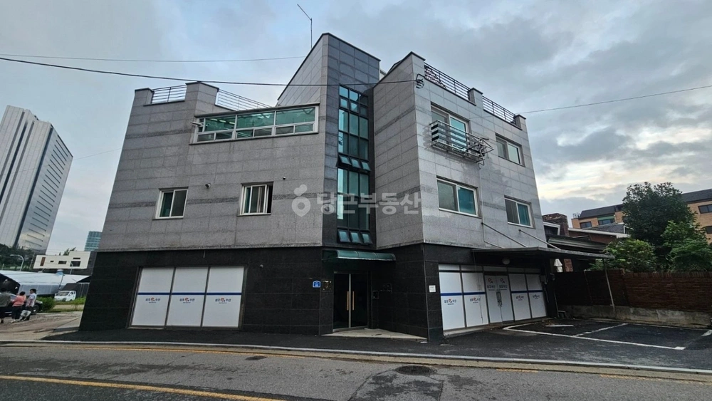 경기도 과천시 주암동 건물 사진 1