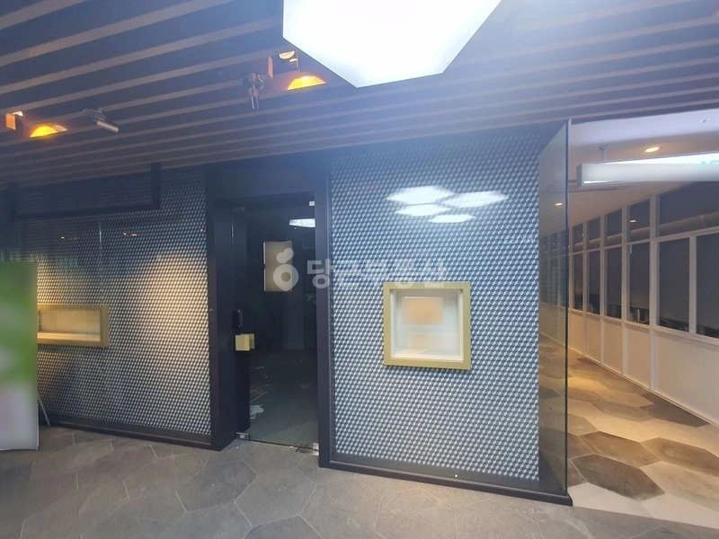 서울특별시 강남구 논현동 사무실 사진 1