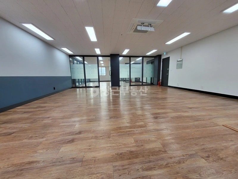 서울특별시 강남구 논현동 사무실 사진 1