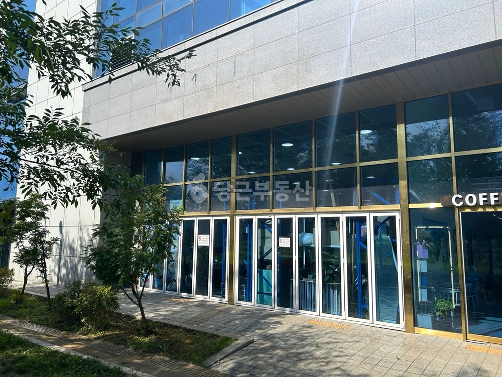 경기도 고양시 덕양구 원흥동 상가 사진 1