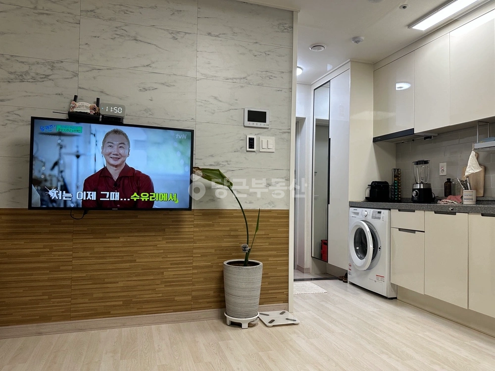 대전광역시 유성구 봉명동 아파트 사진 1