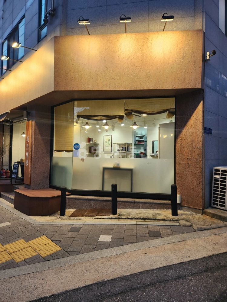 서울특별시 마포구 망원동 상가 사진 1