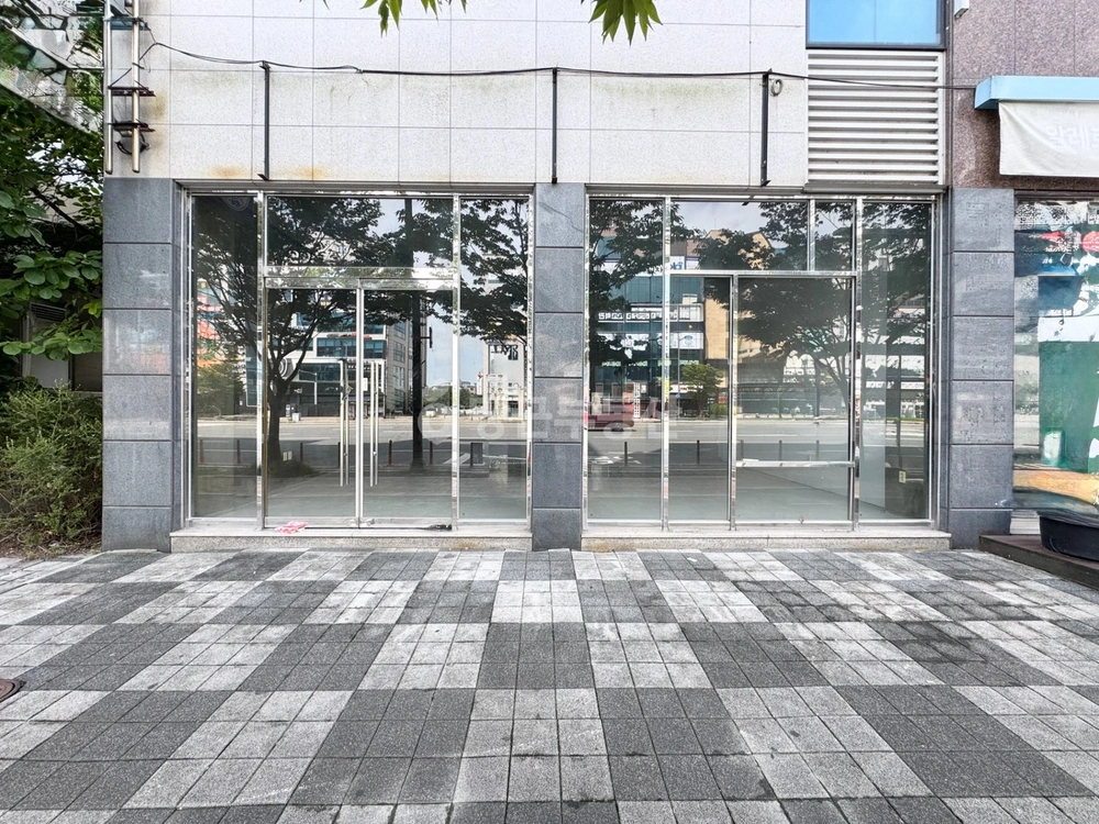 대전광역시 서구 도안동 상가 사진 1