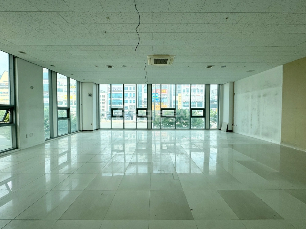 대전광역시 서구 도안동 상가 사진 1