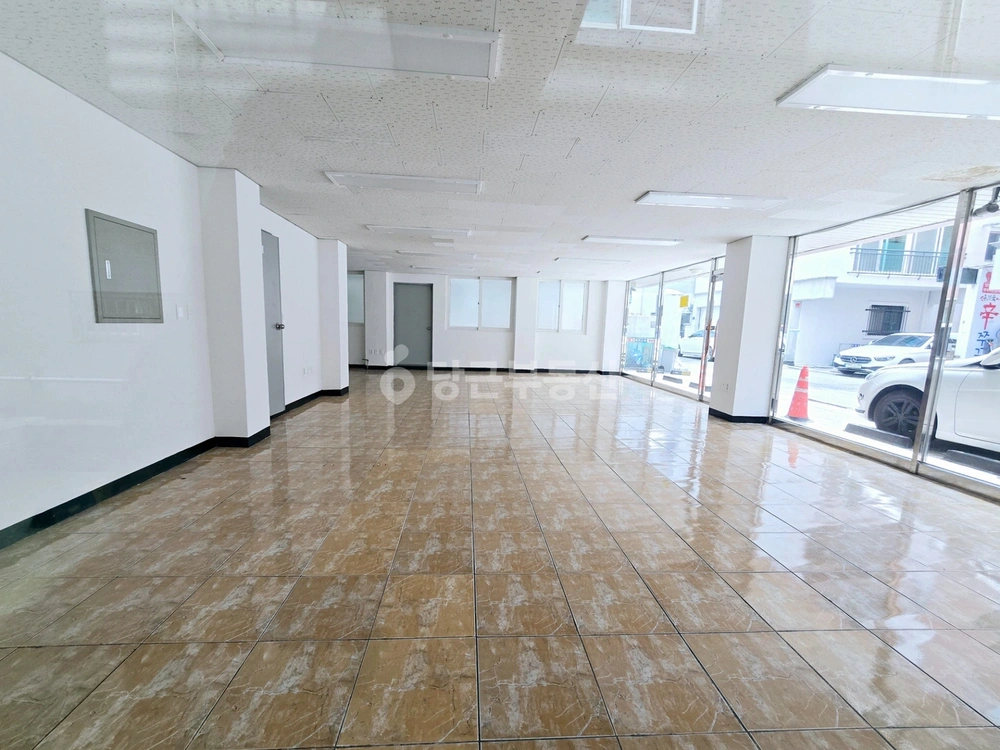 전북특별자치도 전주시 완산구 서신동 상가 사진 1