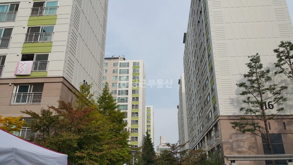 경기도 수원시 권선구 입북동 아파트 사진 1
