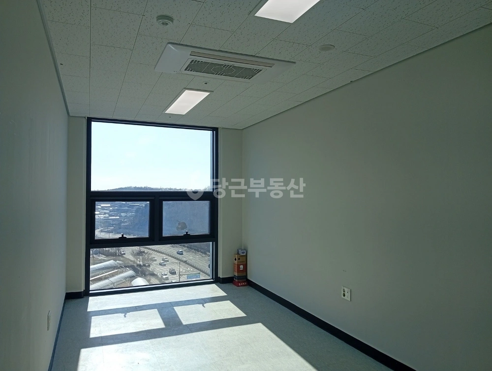 경기도 고양시 덕양구 원흥동 사무실 사진 1