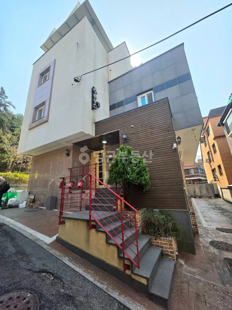 서울특별시 서대문구 연희동 원룸 사진 1