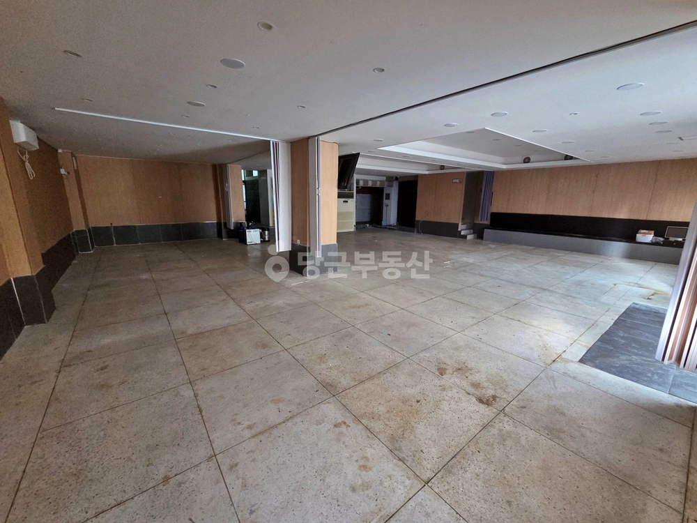 대구광역시 동구 신천동 상가 사진 1