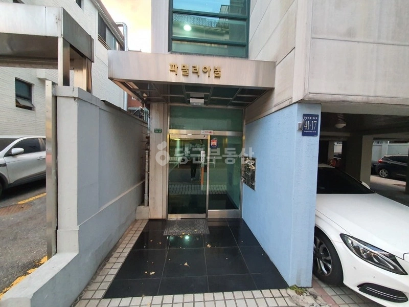 서울특별시 강남구 신사동 원룸 사진 1