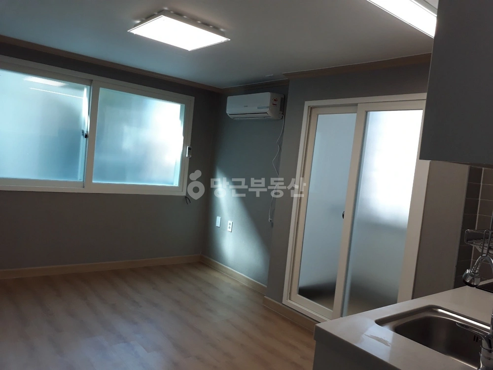 서울특별시 마포구 동교동 원룸 사진 1