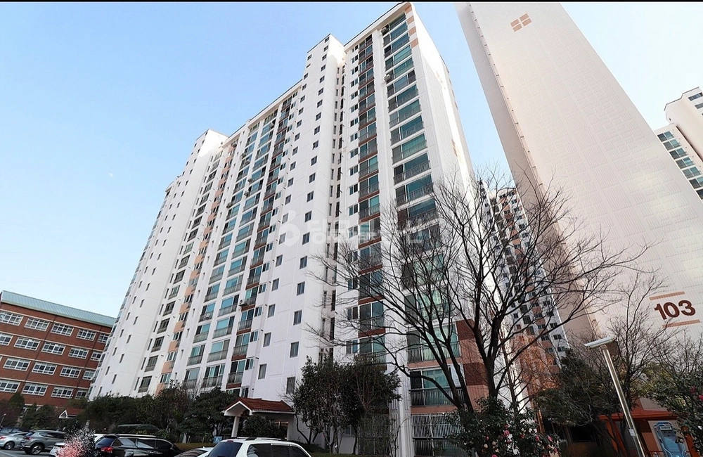 부산광역시 연제구 거제동 아파트 사진 1