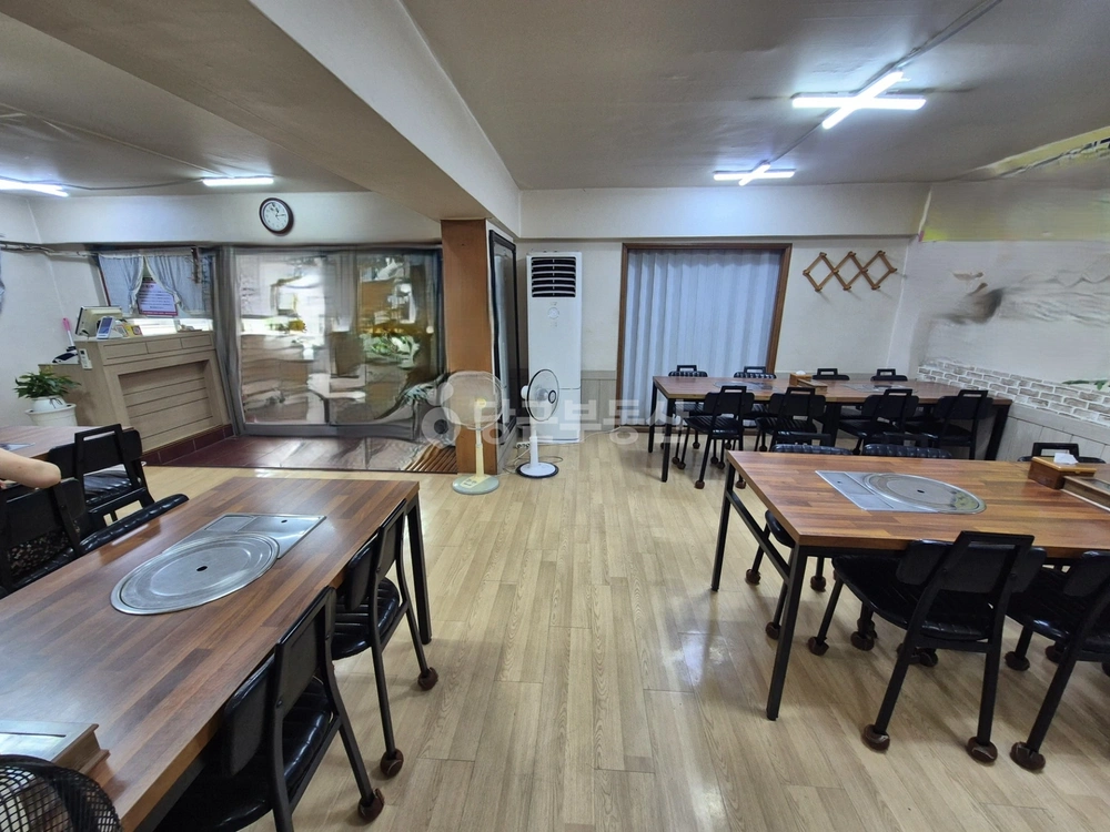 경상남도 창원시 성산구 사파동 상가 사진 1