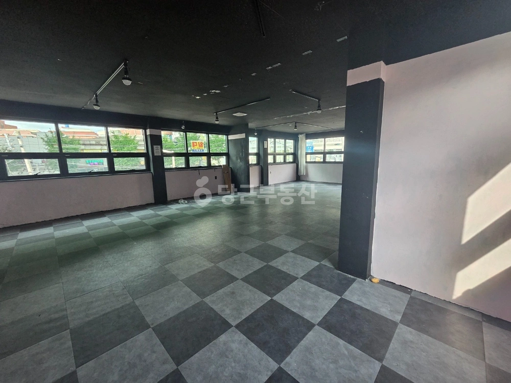 부산광역시 사상구 모라동 상가 사진 1