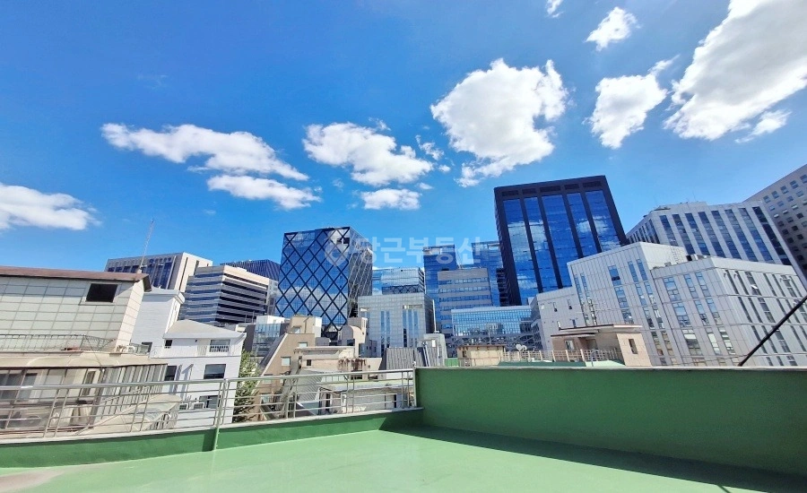 서울특별시 강남구 역삼동 사무실 사진 1