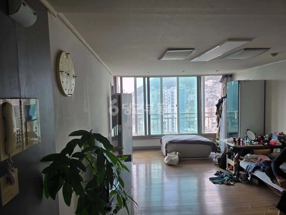 부산광역시 중구 부평동4가 아파트 사진 1