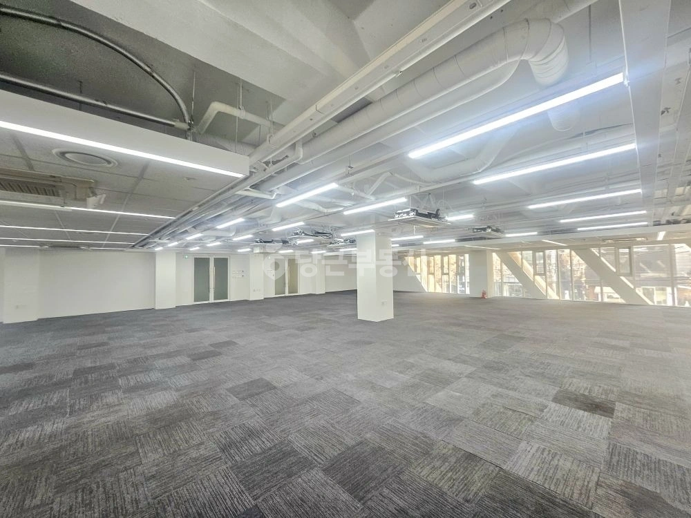서울특별시 강남구 역삼동 사무실 사진 1