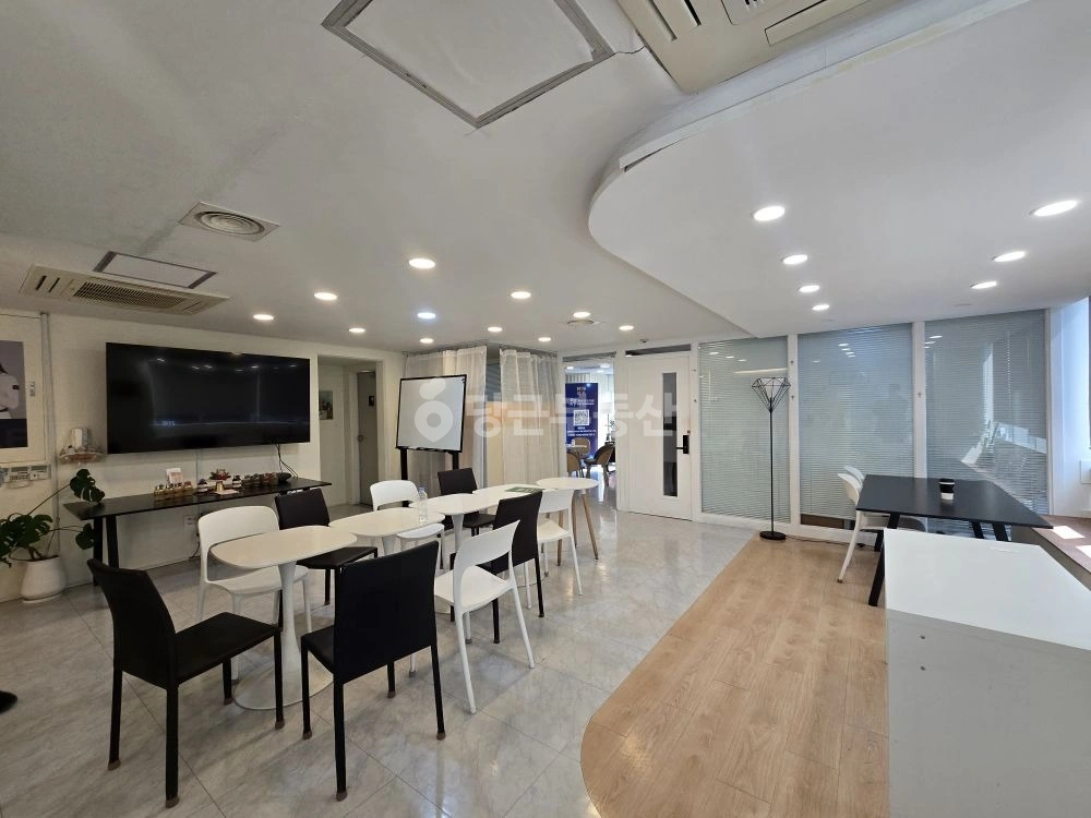 서울특별시 강남구 역삼동 사무실 사진 1