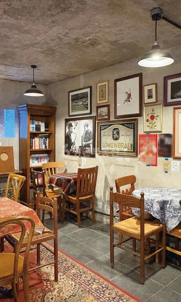 서울특별시 서대문구 창천동 상가 사진 1