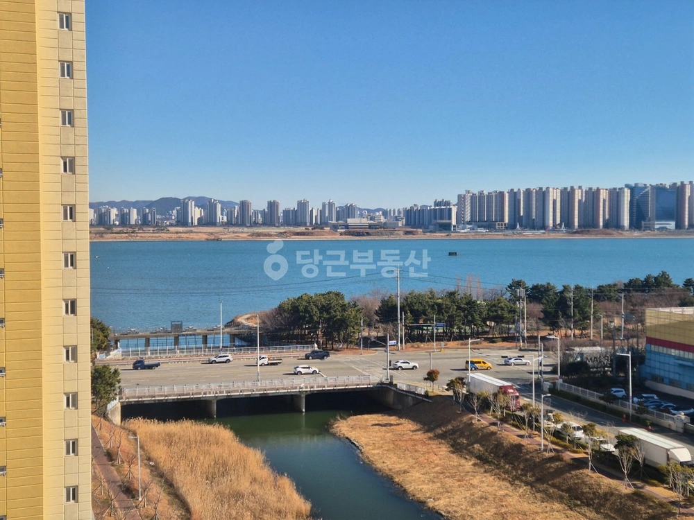 부산광역시 강서구 화전동 아파트 사진 1