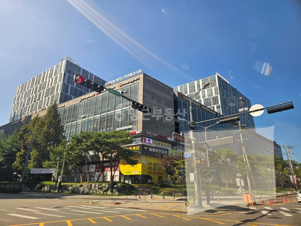 충청남도 천안시 서북구 백석동 공장/창고 사진 1