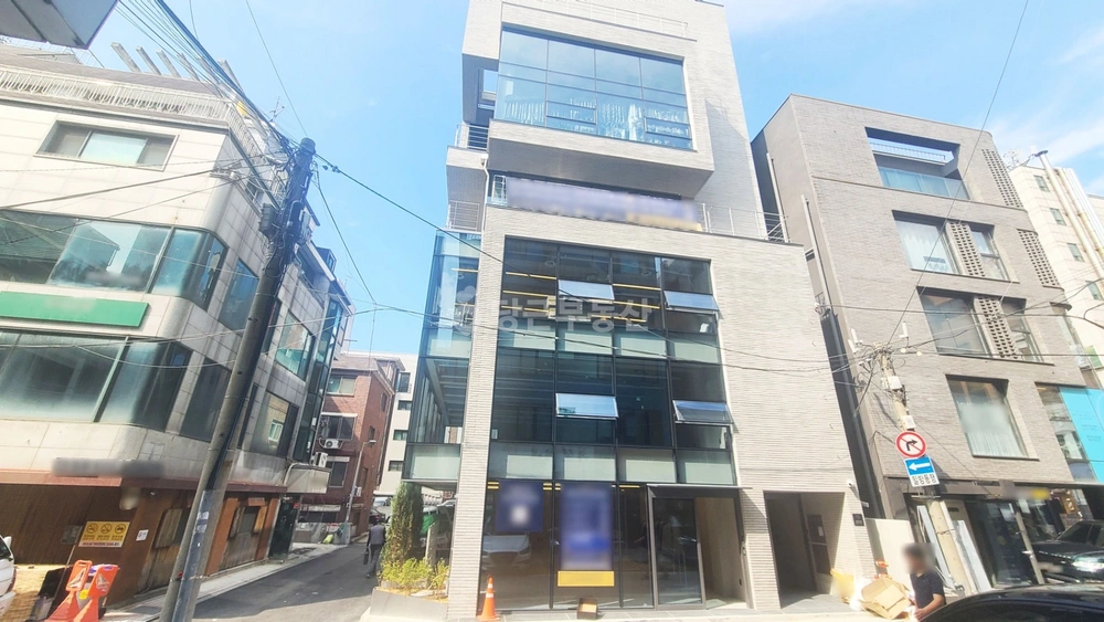 서울특별시 강남구 신사동 상가 사진 1