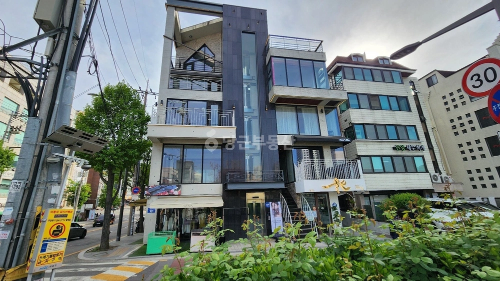 서울특별시 마포구 서교동 상가 사진 1