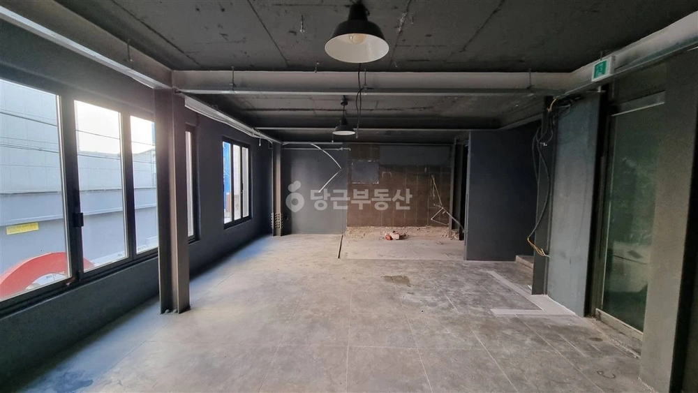 서울특별시 동작구 사당동 상가 사진 1