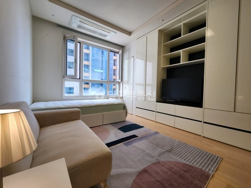 서울특별시 강남구 역삼동 오피스텔 사진 1