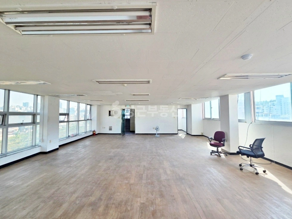 서울특별시 은평구 증산동 상가 사진 1