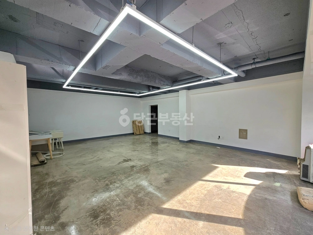 전남광주통합특별시 북구 신용동 상가 사진 1