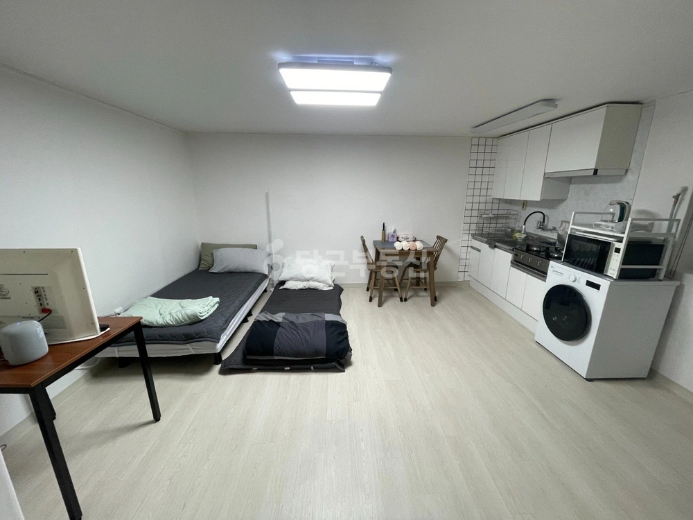 서울특별시 강남구 논현동 원룸 사진 1