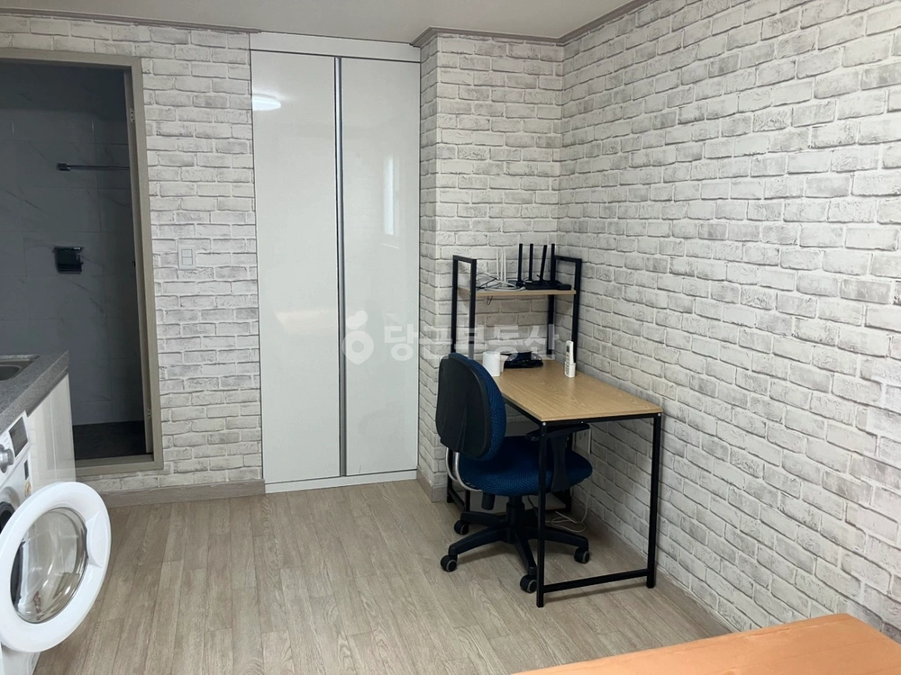 서울특별시 서대문구 창천동 원룸 사진 1