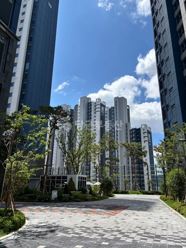 부산광역시 부산진구 부암동 아파트 사진 1