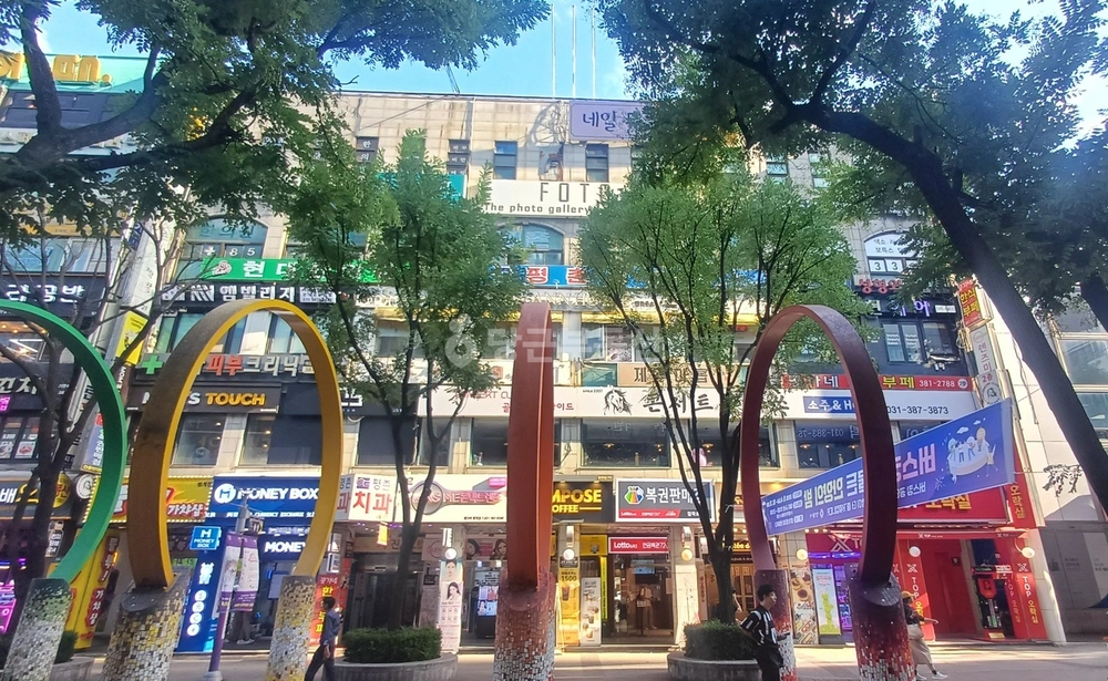 경기도 안양시 동안구 호계동 상가 사진 1