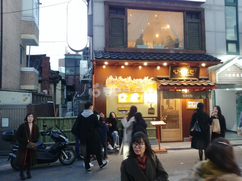 서울특별시 종로구 명륜4가 상가 사진 1