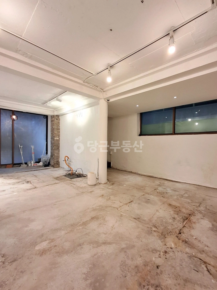 서울특별시 마포구 서교동 상가 사진 1