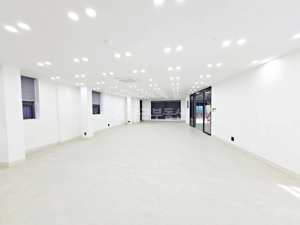 서울특별시 강남구 논현동 상가 사진 1