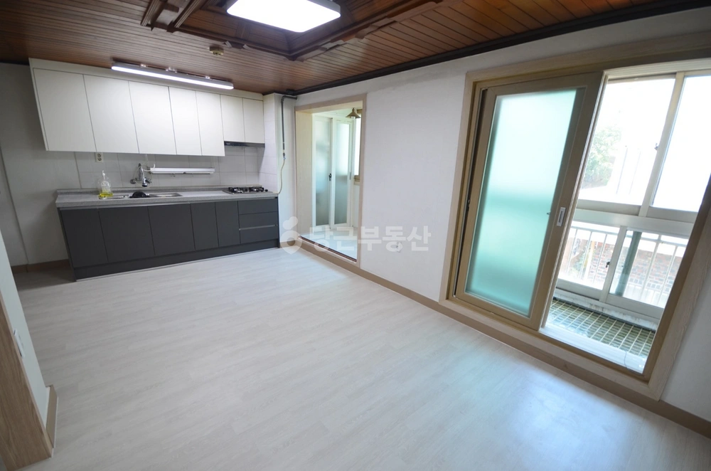 부산광역시 중구 영주동 빌라(투룸 이상) 사진 1