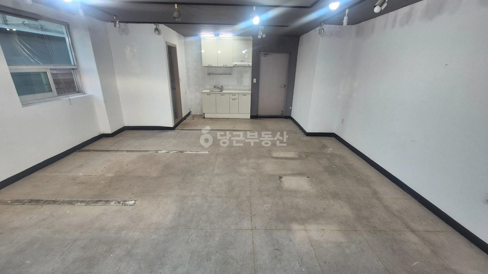 대전광역시 유성구 궁동 상가 사진 1