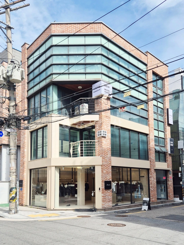 서울특별시 마포구 서교동 상가 사진 1