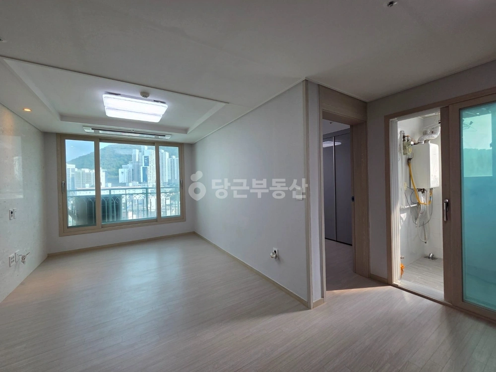 부산광역시 사하구 하단동 아파트 사진 1