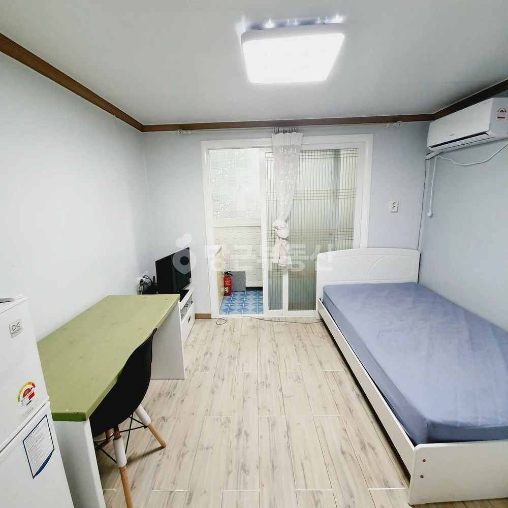 대전광역시 유성구 신성동 원룸 사진 1