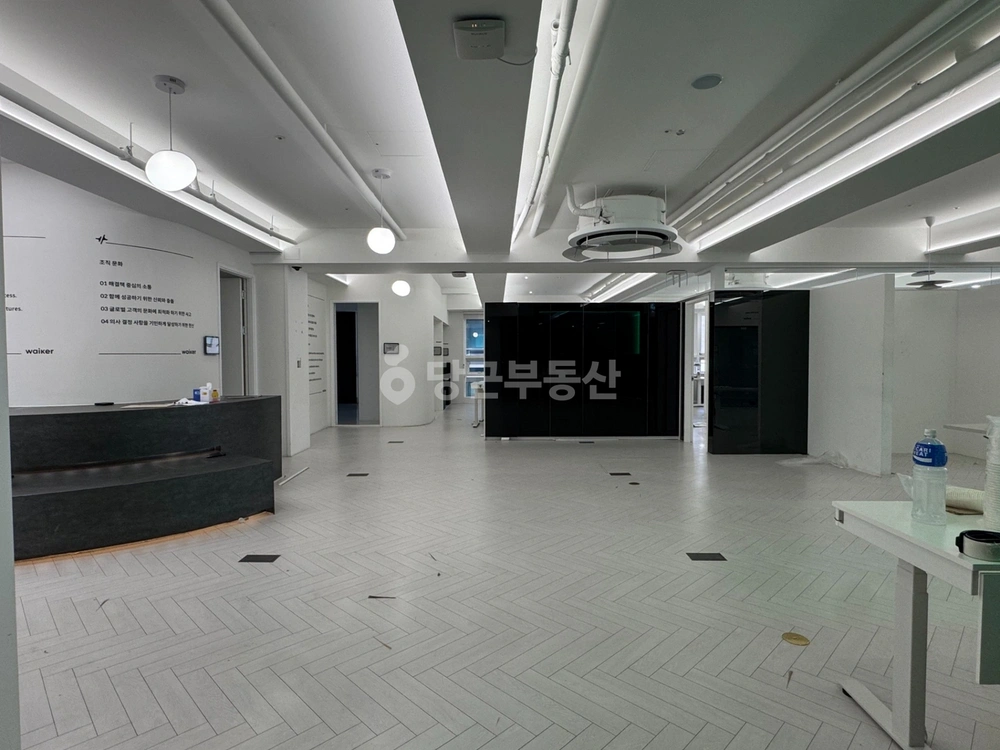 서울특별시 강남구 논현동 사무실 사진 1